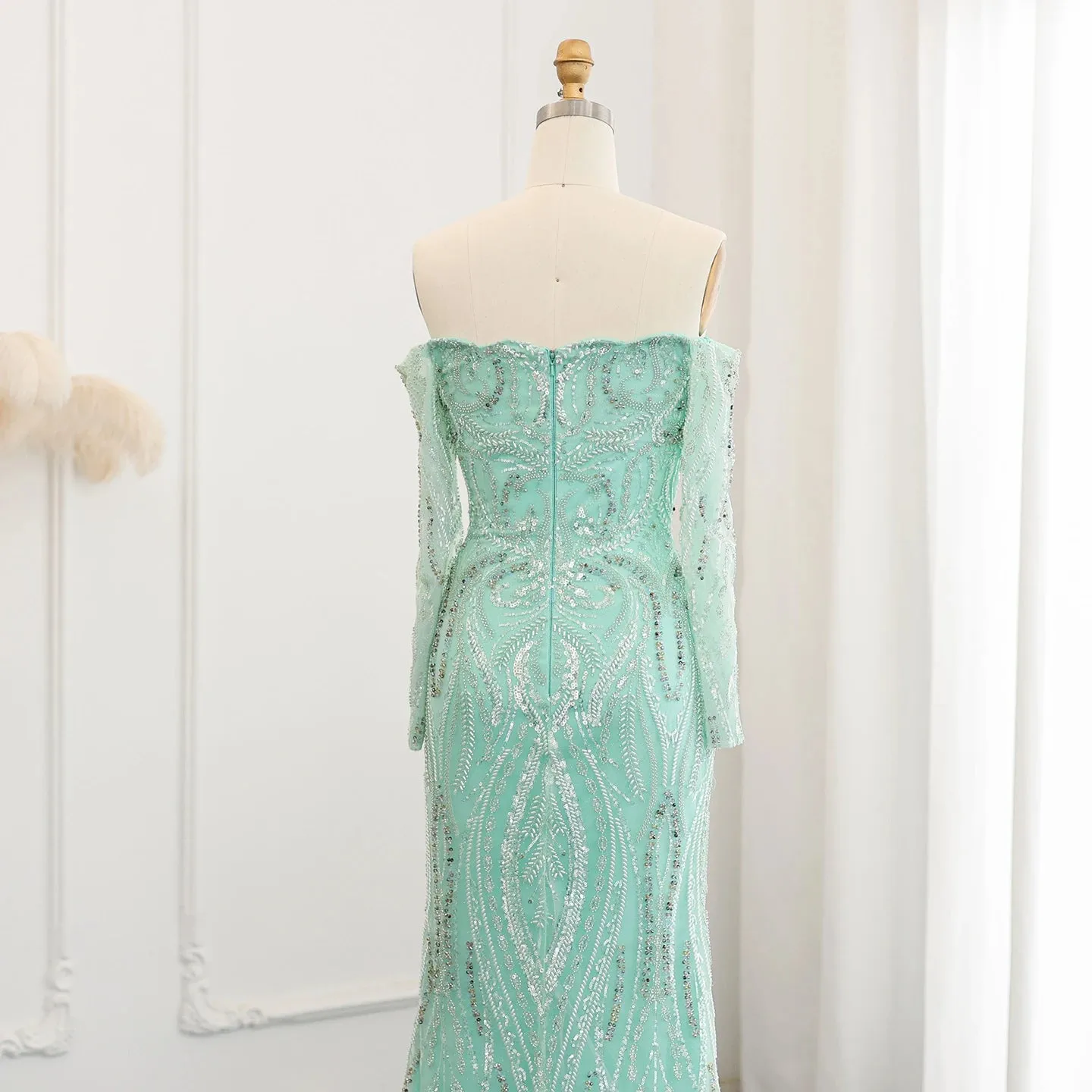 Vestido de Festa Longo Verde Menta com Abertura Lateral - Modelo Especial